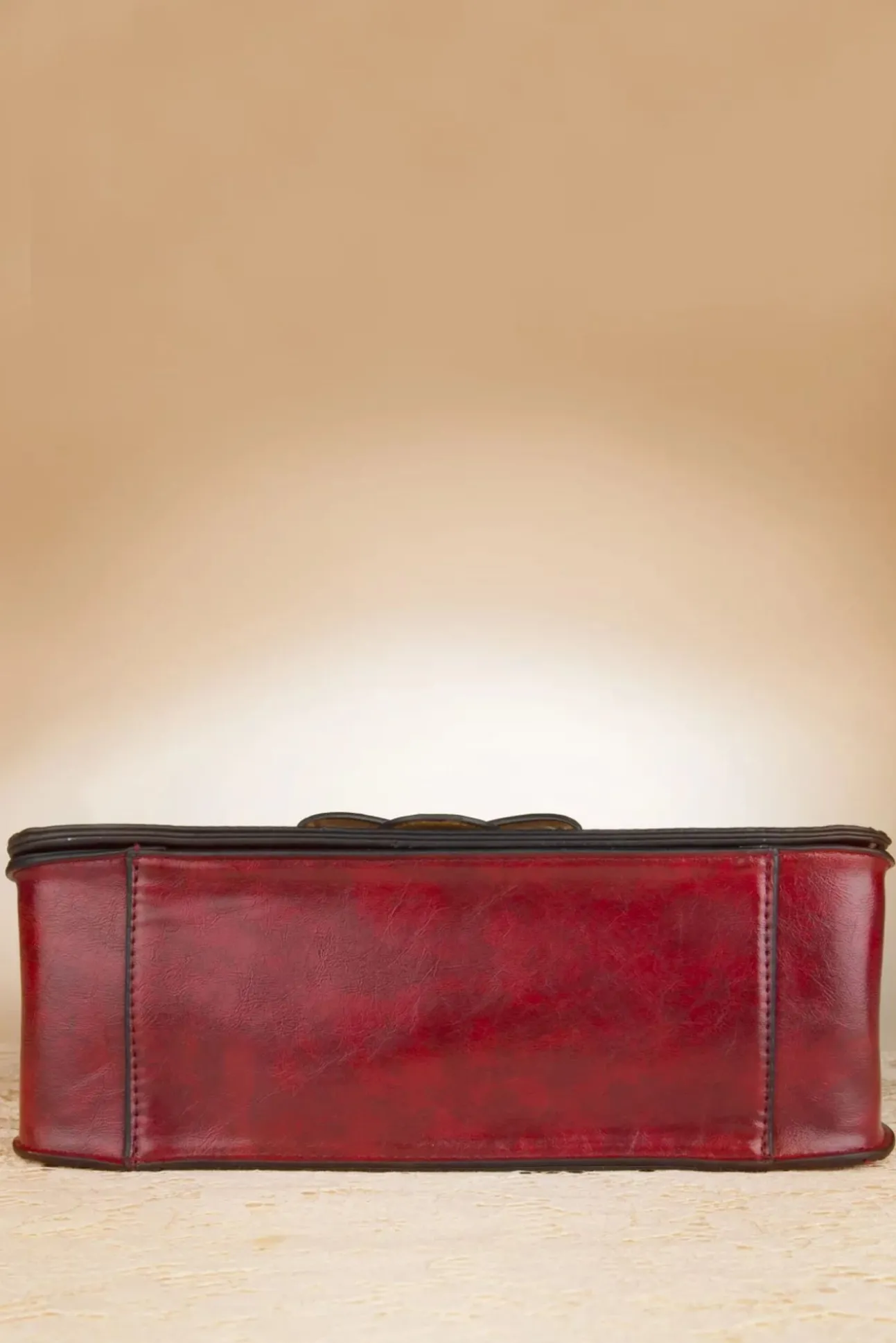 Antieke Handtas In Rood