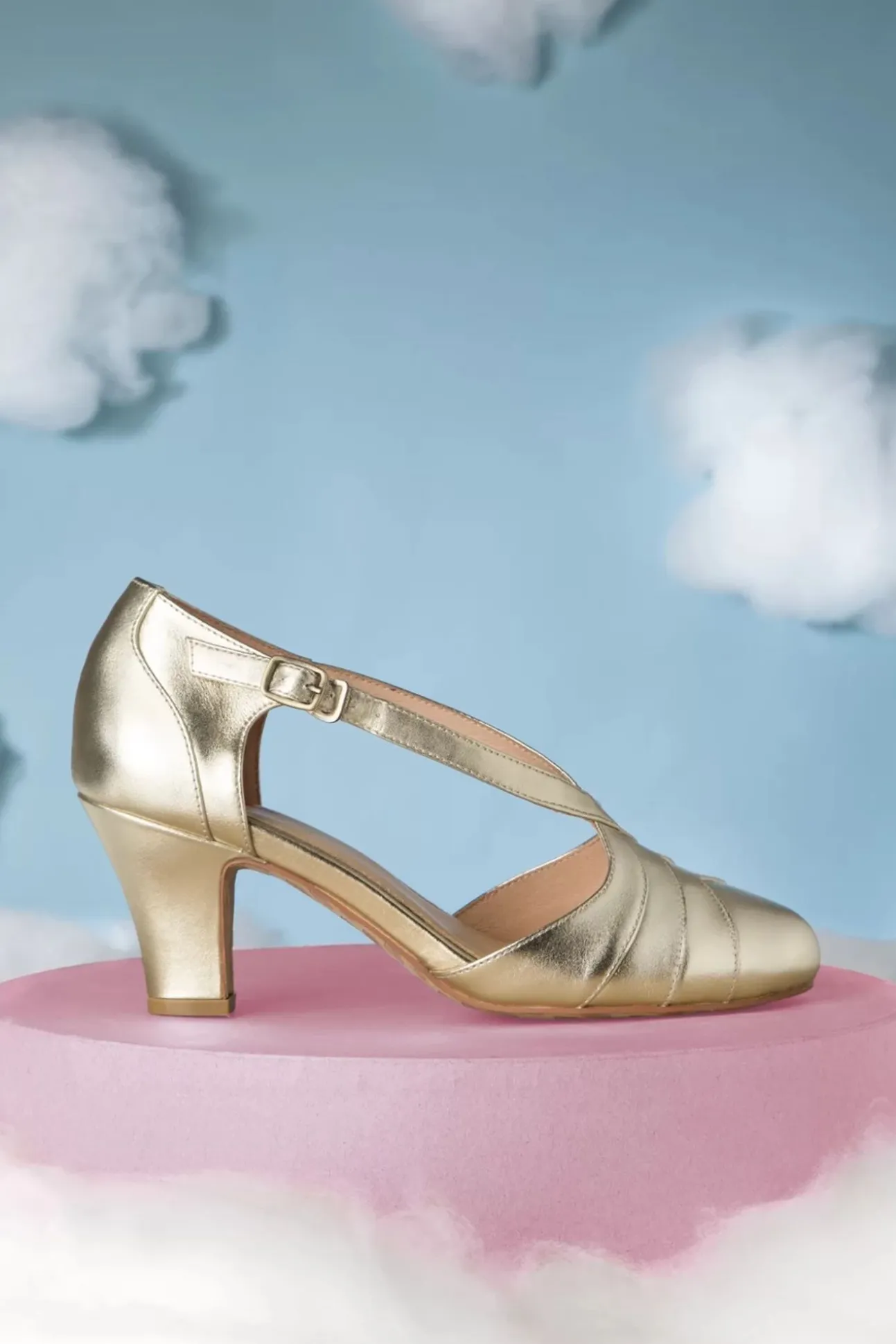 Ava Forever And Always Pumps In Pale Goud