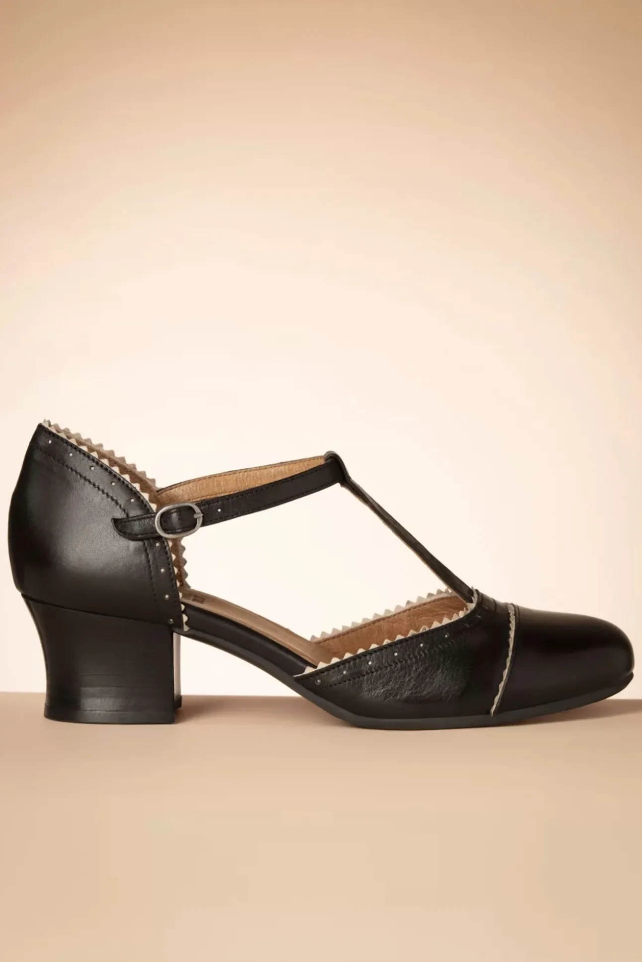 Fernie T-Strap Pumps In Zwart En Creme