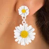 Friendly Wildflower Oorbellen In Wit