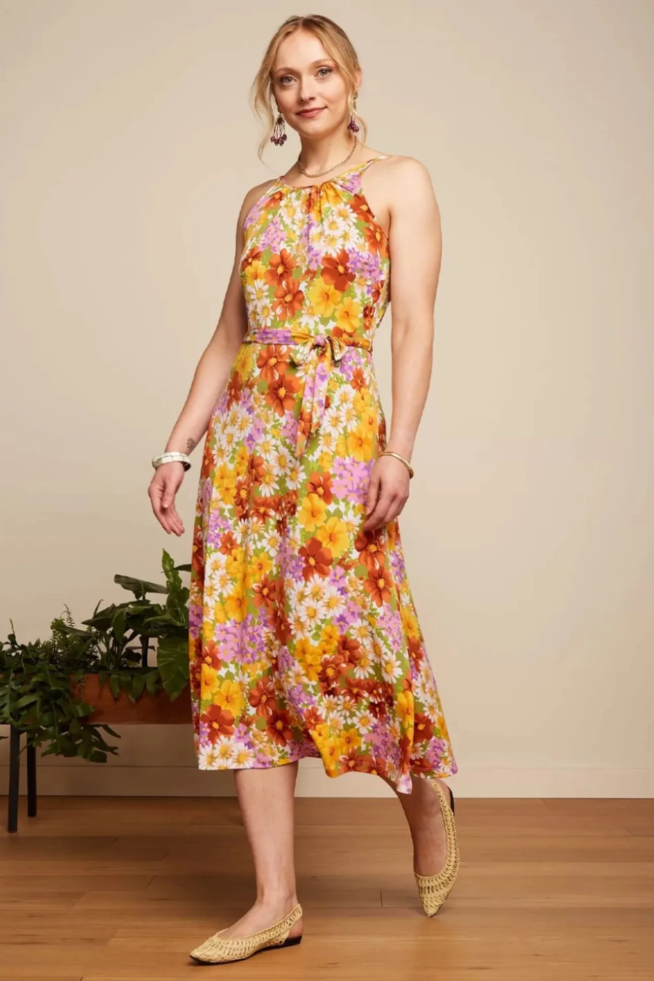 Hazel Marini Jurk In Tuscan Geel