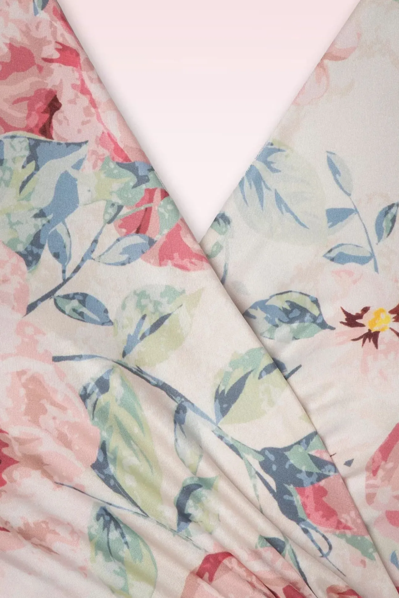 Irene Flower Overslagswingjurk In Zijdeachtig Creme