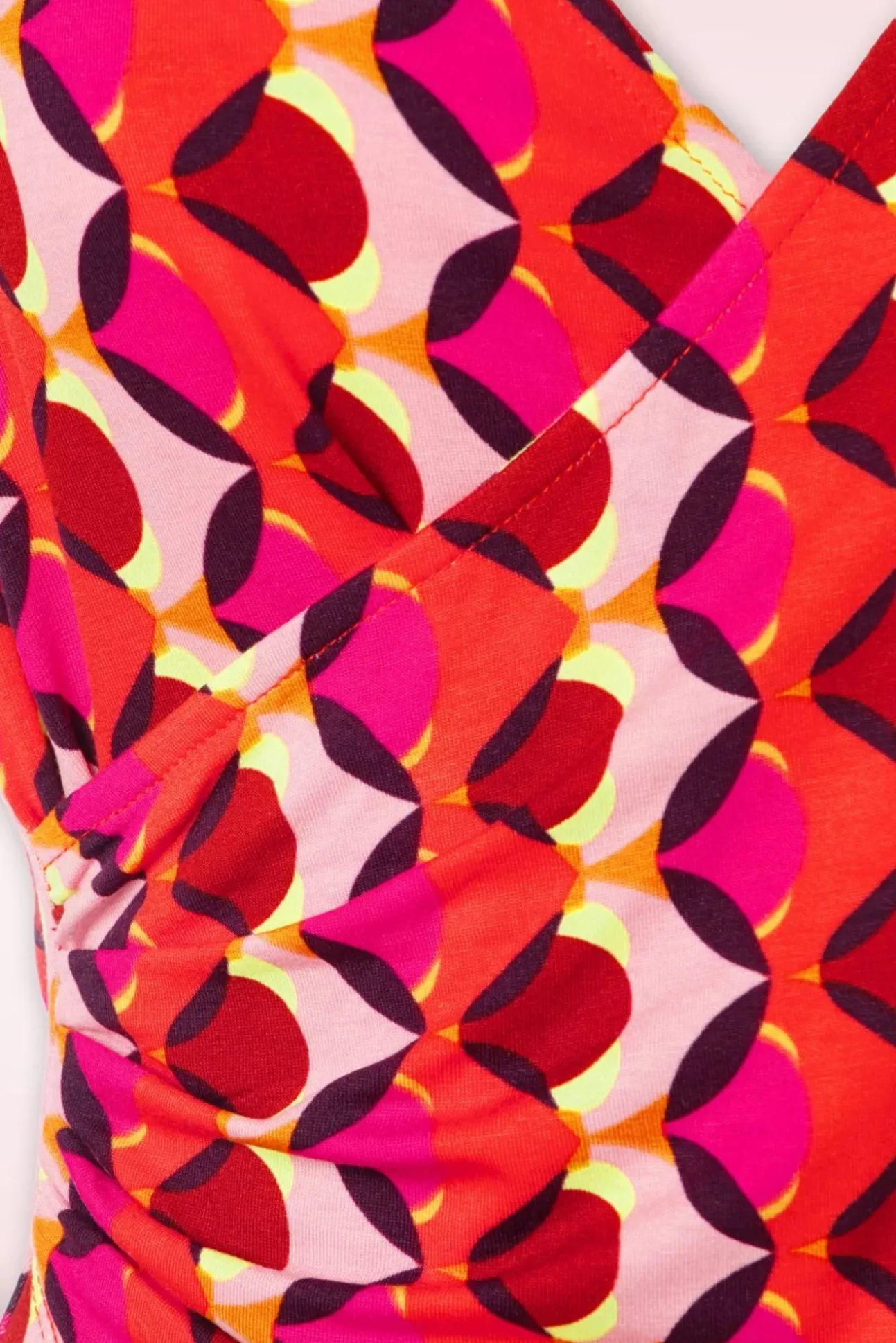 Lia Mouwloze Top In Fuchsia