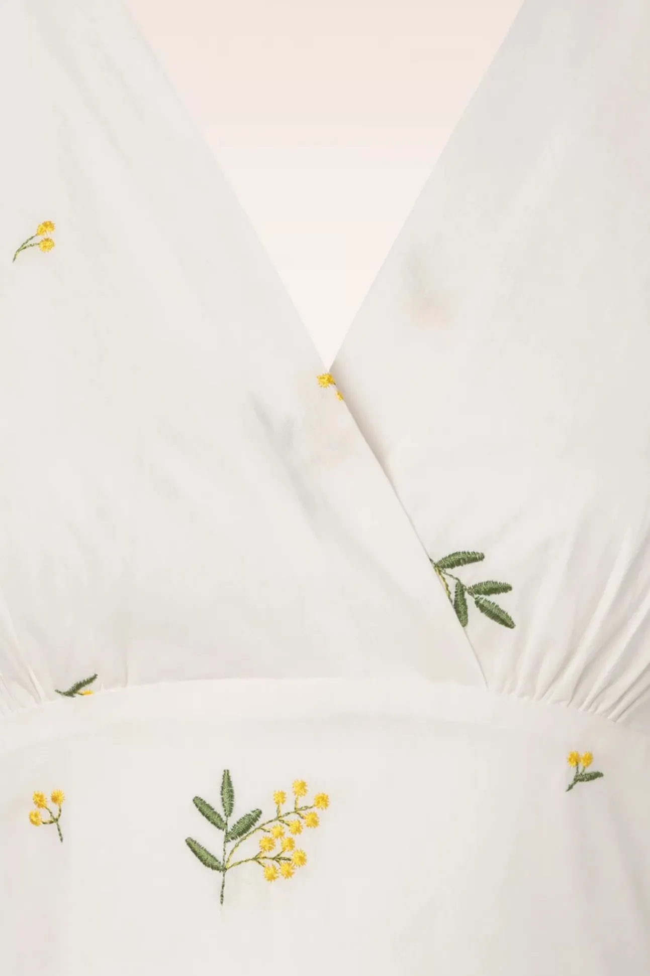 Met Bloemen Geborduurde Swingjurk In Wit