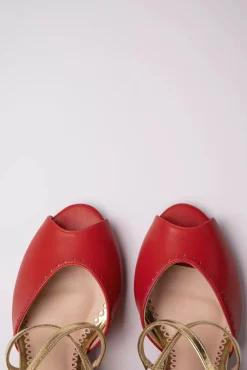 Sassy Dance Peeptoe Pumps In Rood