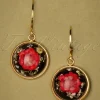 Vergulde Oorbellen Met Gedroogde Bloemen In Rood
